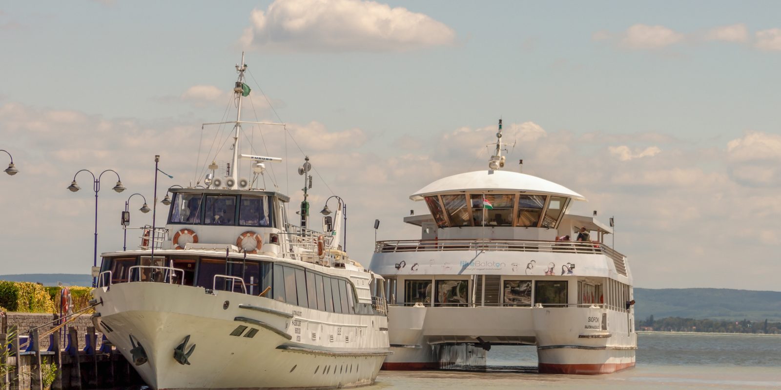 kárpittisztítás Balaton, hajók a tó kikötőben